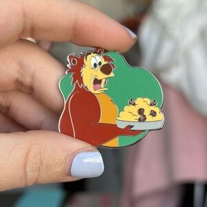 Disney Parks WDW Magical Chefs Humphrey Cooking Pie Green Authentic Mystery Pin